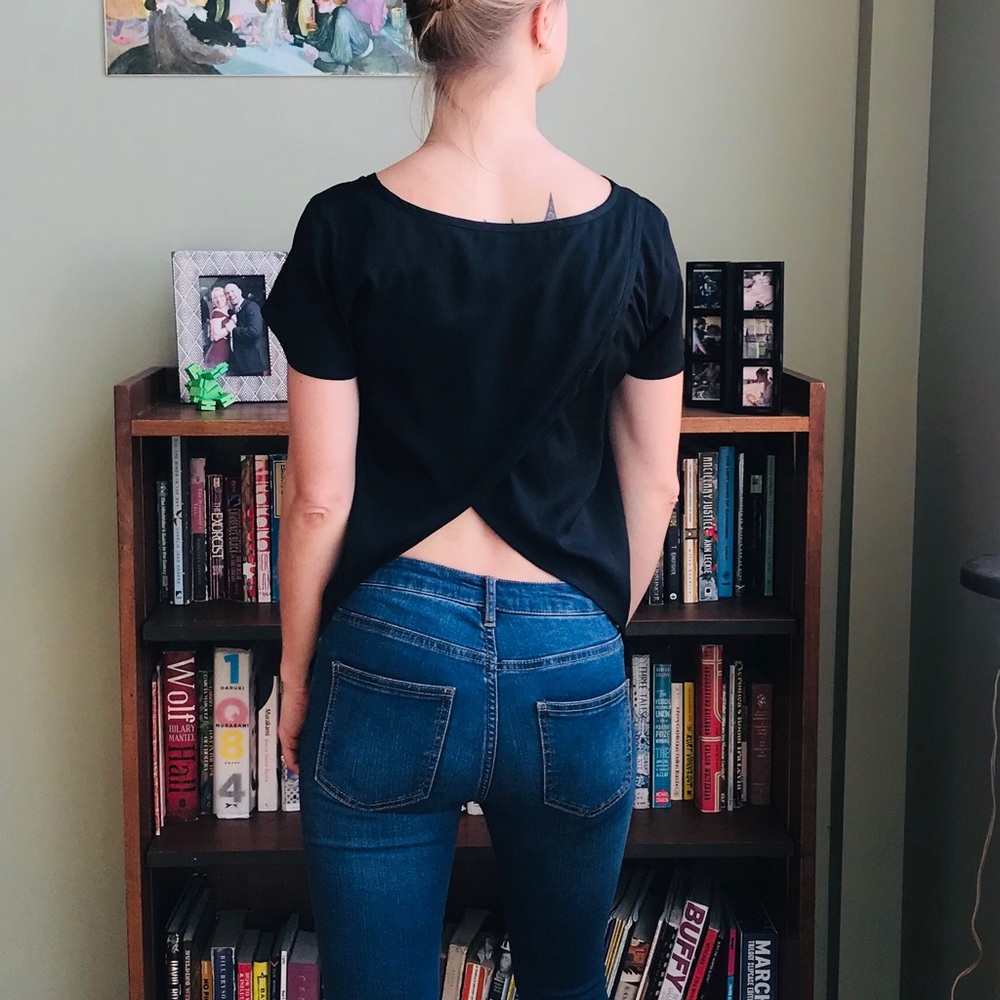 Silky black top